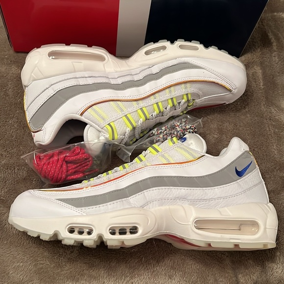New mens size 10.5 Nike Air Max 95 PRM Dominican Republic RARE FIND - Picture 5 of 8